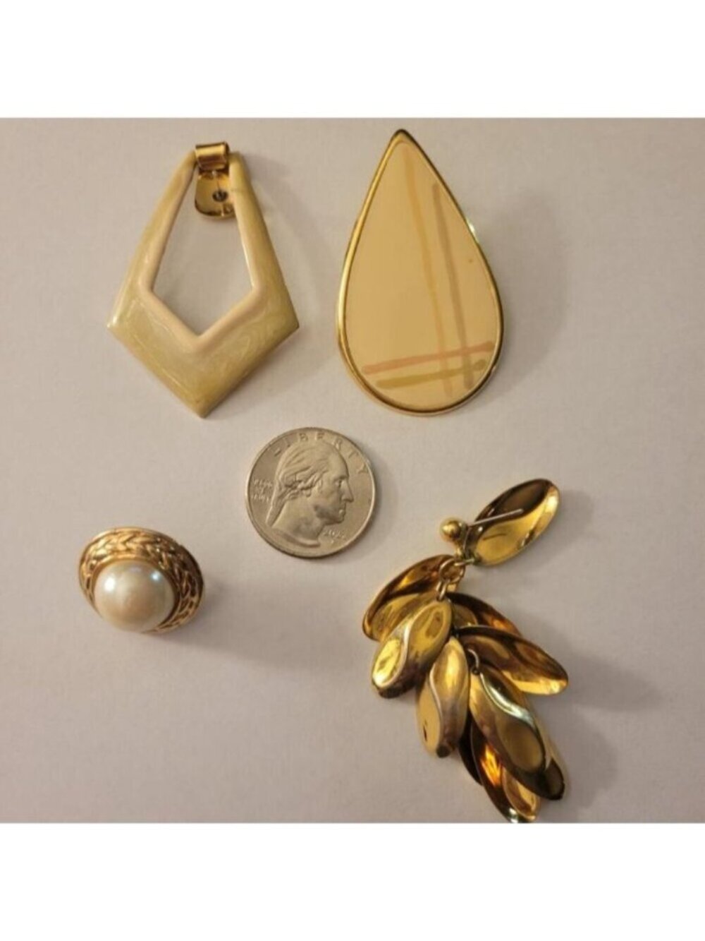 Set of 4 1980's Goldtone Pierced Earrings - Picture 6 of 6